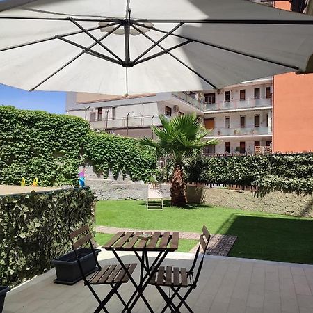 Appartamento Incantevole Con Parcheggio E Giardino Catane Extérieur photo