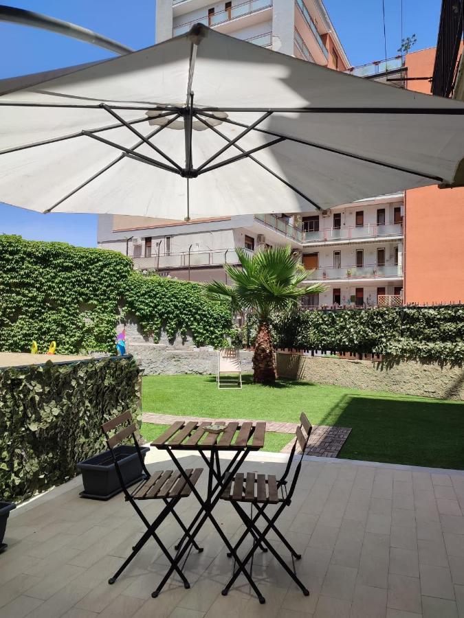 Appartamento Incantevole Con Parcheggio E Giardino Catane Extérieur photo